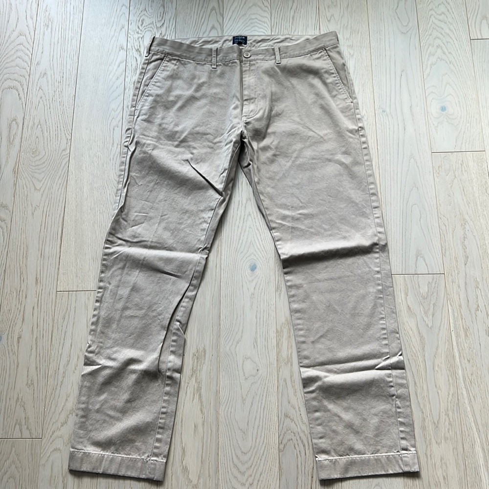 Men’s J Crew The Driggs 36x32 khaki pants, straight fit, 100% cotton